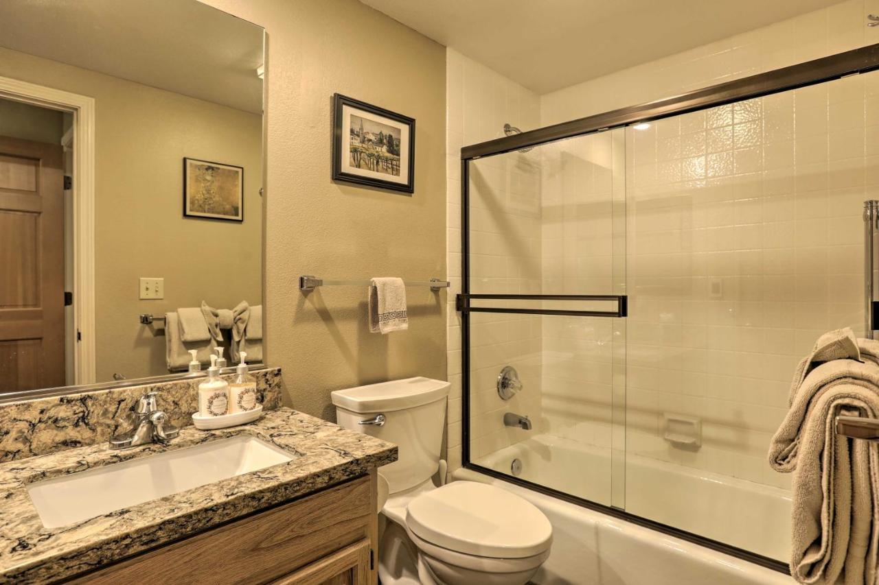 Corner-Unit Condo With Grill Walk To Lake Tahoe! Incline Village Eksteriør billede
